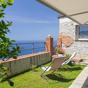 Polanesi Sea View Apartment